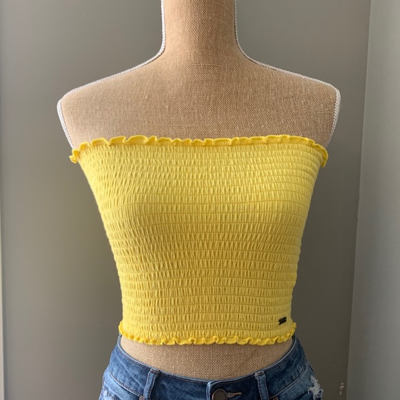 Tops - 5 for $25 Hollister Crop Top